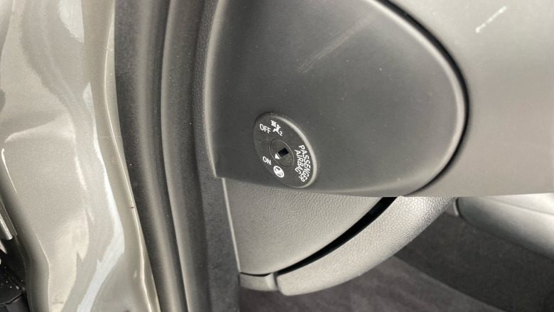 MINI Hatchback 1.5 Cooper Classic Premium 3dr Auto Petrol Hatchback